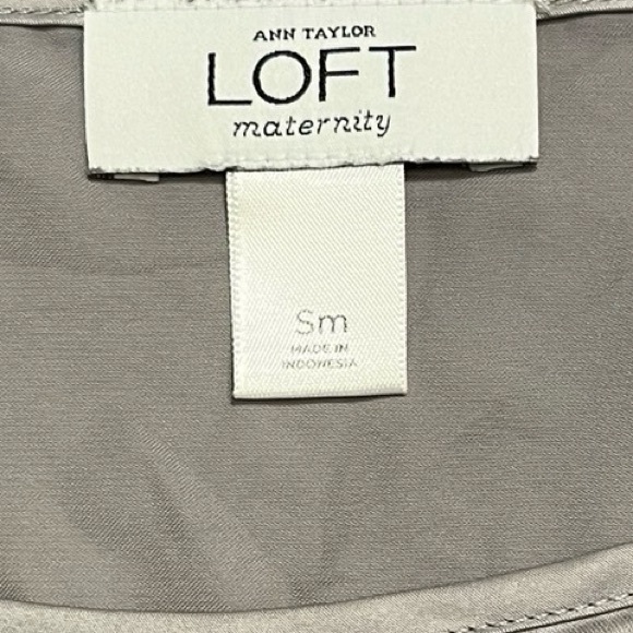 🩶 LOFT Maternity Top | Size Small | Gray | Soft | Dressy + Casual - Picture 7 of 8